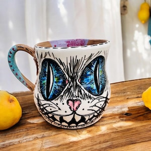 Cheshire Cat, mok Alice in Wonderland, mok warme chocolademelk, Made in Italy, Lewis Carroll, handgemaakt keramiek, kinderloos kattendamecadeau
