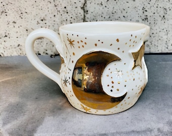Moon Mug Made in Italy for Witchy Gift, Handmade Ceramic Cauldron Mug with Half Moon for Astronomy Gifts