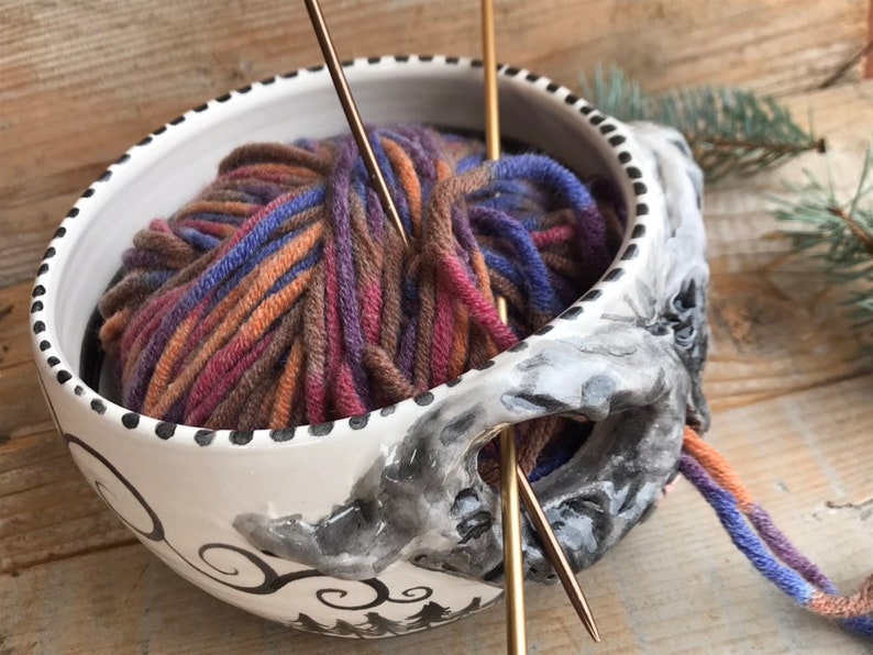 Yarn Bowl, Knitting Bowl, Skull Lover, Crochet Yarn Holder, Knitting Accessories, Human Skull, Ceramic Artist, Handmade Pottery