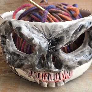 Yarn Bowl, Knitting Bowl, Skull Lover, Crochet Yarn Holder, Knitting Accessories, Human Skull, Ceramic Artist, Handmade Pottery