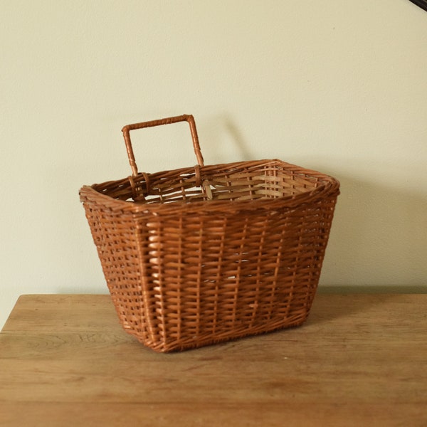 Wicker wall hanging peg hook basket for produce or mail one handle rectangle primitive vintage wicker