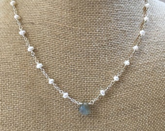Freshwater pearl silver necklace with a labradorite pendant