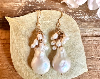 Freshwater pearl gold dangle earrings