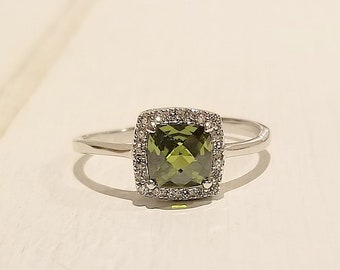 Bague Cz péridot taille coussin avec halo en argent sterling 925 - Bague de promesse - Cadeau parfait - Pierre de naissance du mois d'août