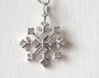 Snowflake necklace with Cz - Sterling Silver (D)