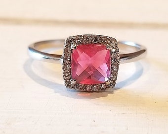 Bague rubis Cz taille coussin avec halo en argent sterling 925 cz - Bague de promesse - Cadeau parfait - Pierre de naissance de juillet