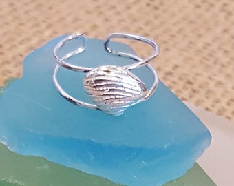 Oyster Shell Toe Ring - Sterling Silver Hi Polished - Beach jewelry - Toe jewelry- Body Jewelry (D)