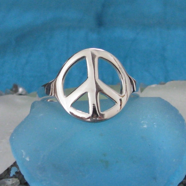 Peace Sign Ring - Hi polish Sterling Silver *