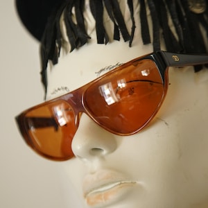 VALENTINO vintage 528 lunettes de soleil occhiali da sole sonnebrille lunettes gafas de sol lunettes fabriquées en Italie Nouveau vieux stock des années 1990 vers