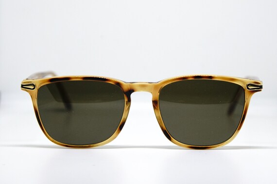 Lunettes De Soleil Le Club - Monture Argentée Métal, Verres Marron - Style Ovale - Pour Femme - Occasion