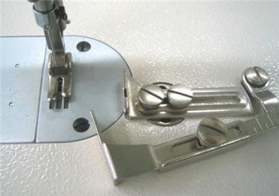 Swing Away Adjustable Sewing Guide Gauge Sewing Machine W/ Screw