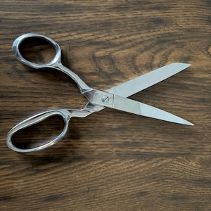 Tijeras de modista de 8" con mango curvo, para zurdos - fabricadas en Italia