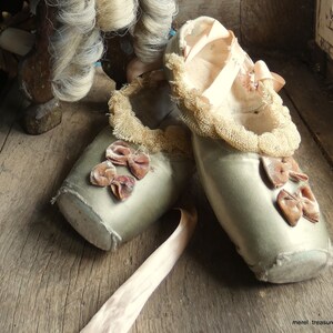 vintage ballet pointe shoes image 1