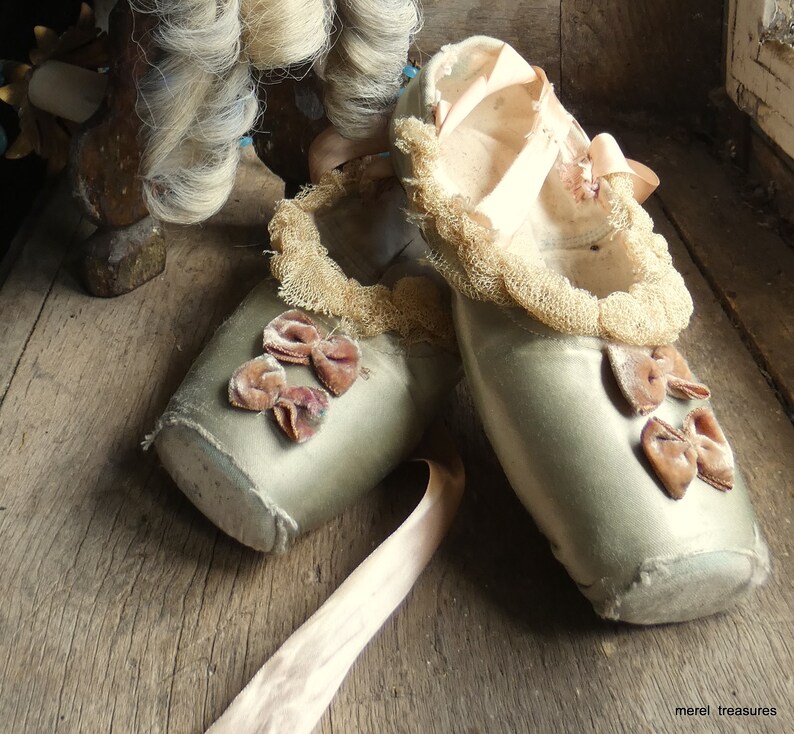 vintage ballet pointe shoes image 1