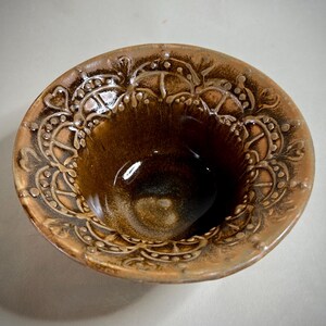 Handmade Gold Glazed Dessert Bowl: Slip Trailed Ceramic Dish