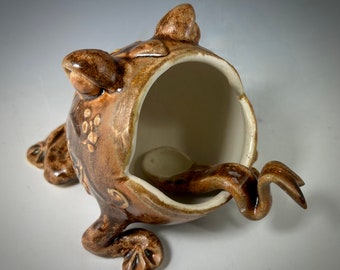 Adorable Golden Brown Frog Sugar Bowl with Tongue Spoon. Handmade Sculpted Ceramic Frog Salt Cellar. WheelThrown Stoneware Frog Sugar Bowl