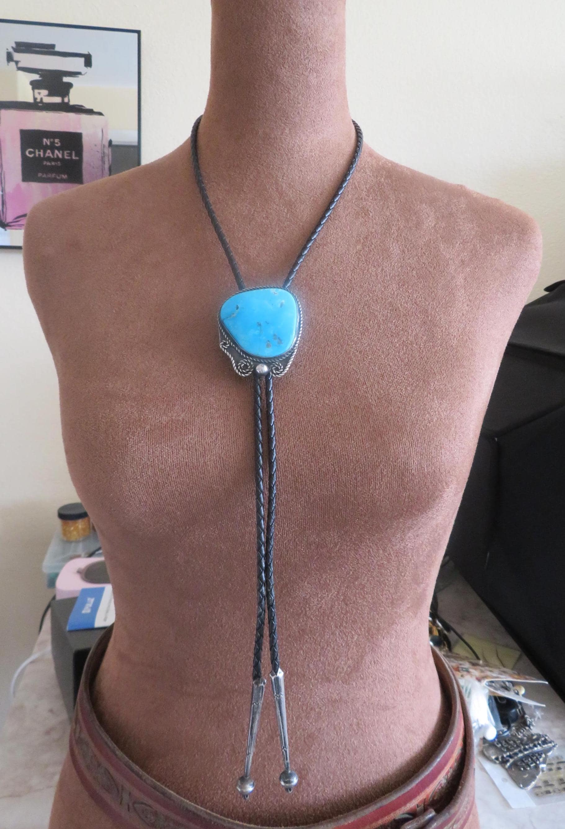 Vintage Sterling Silver Signed Navajo Bolo Tie Turquoise Stone Necklace.