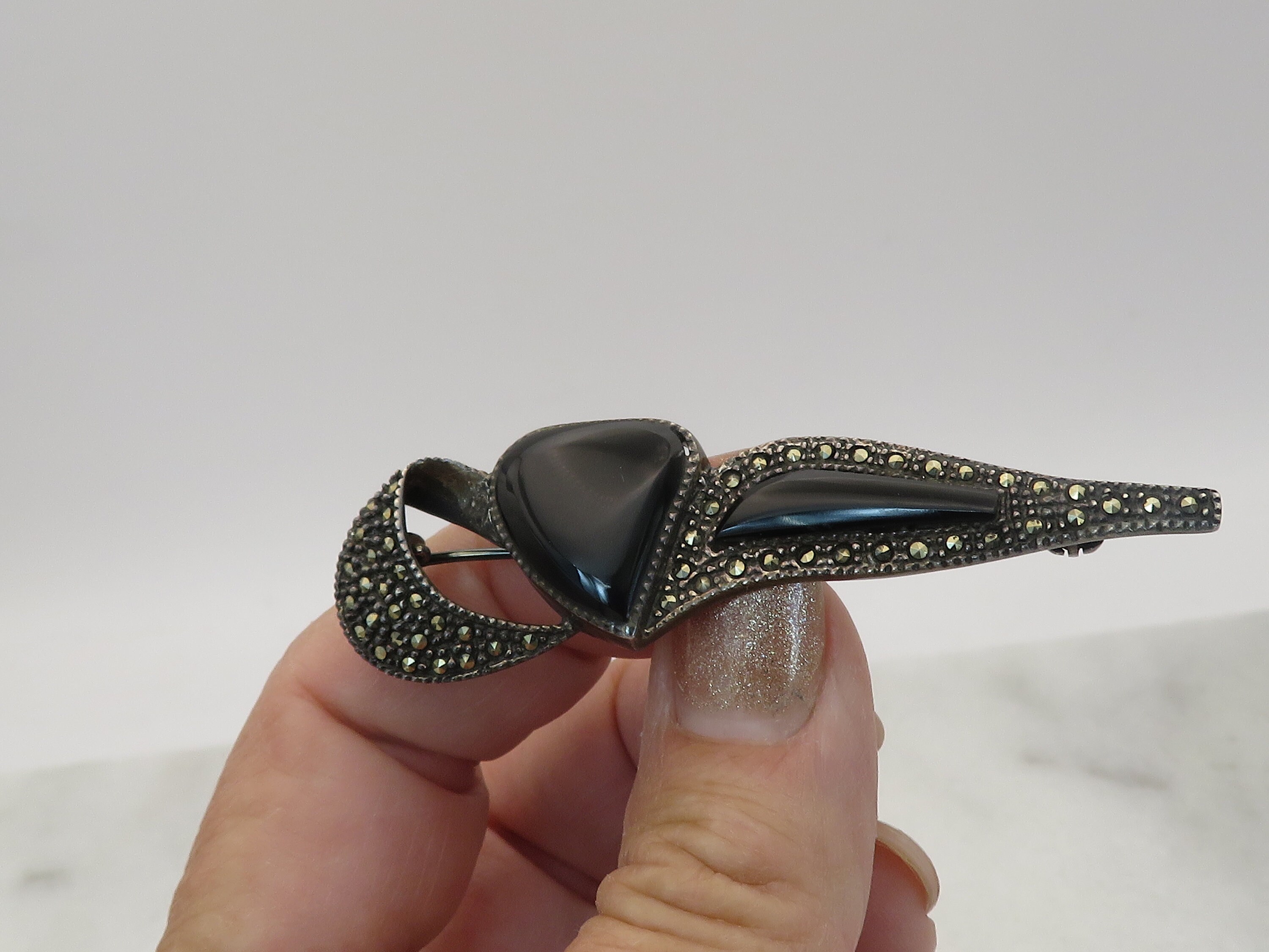 ヴィンテージ スターリング シルバー オニキス マーカサイト ブローチ