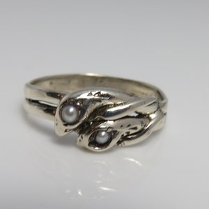 Vintage Sterling Silver Pearl Double Snake Ring sz 6.75.