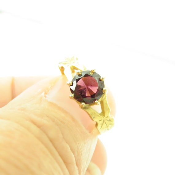 Antique 14k Yellow gold Garnet Ring. sz 5.25. - image 3