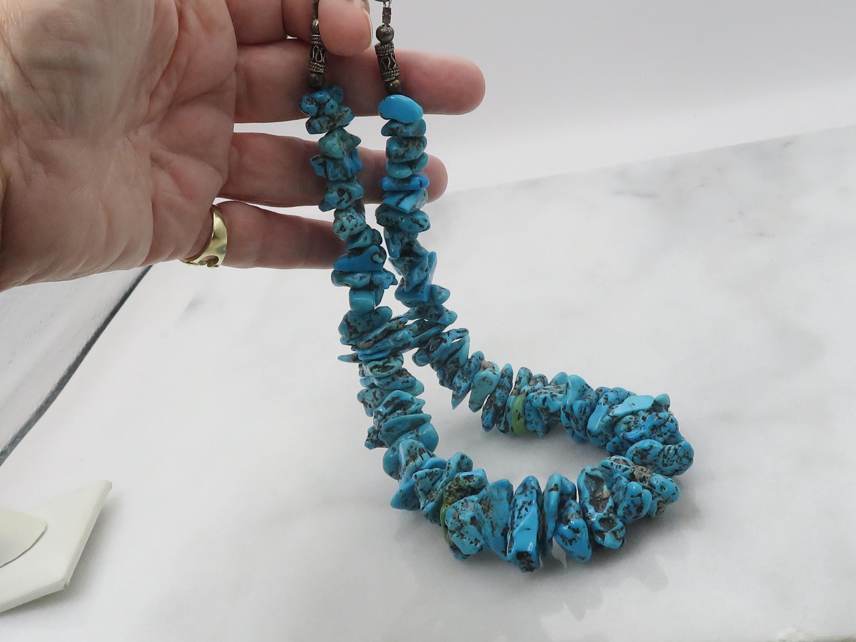 Vintage Navajo Sterling Silver Turquoise Chunks Necklace. 18 Inchs