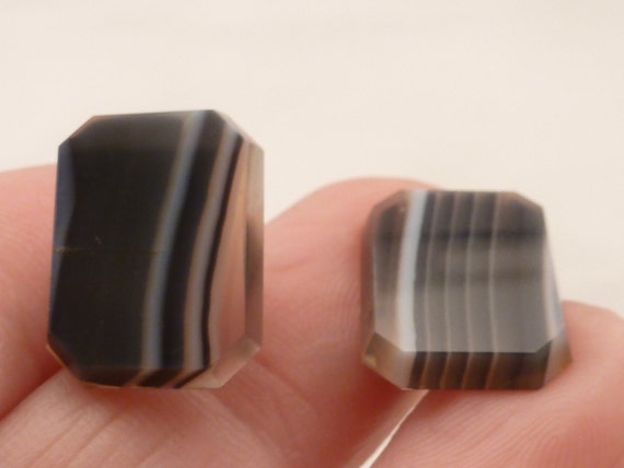 Antique Sterling Silver Banded Agate Estate Earrings.