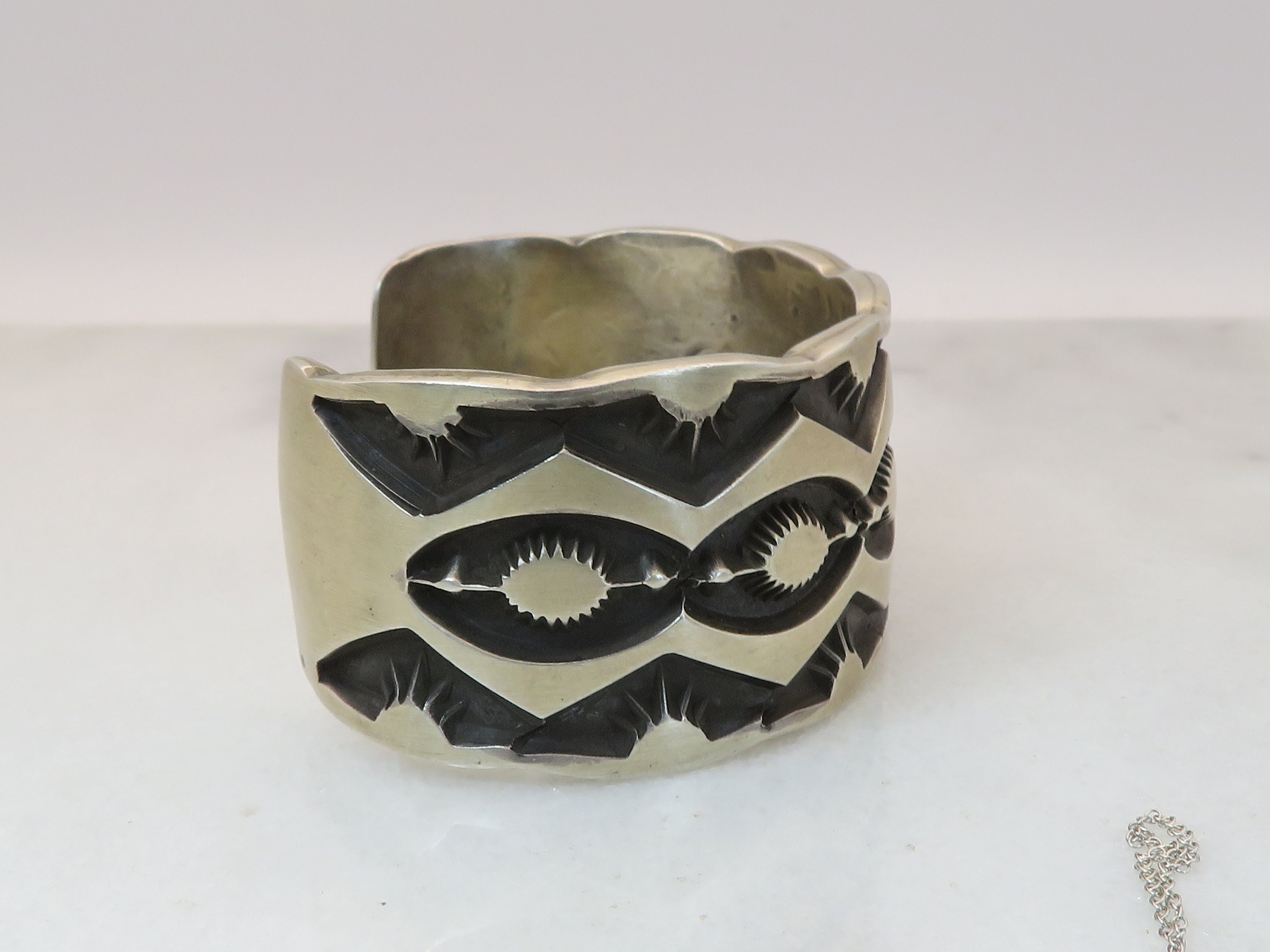 NAVAJO 925シルバーバングル &NORTH CAFEビーズ70psセット NAVAJO 『925SILVER NARROW BANGLE（ROUND&TRIANGLE）