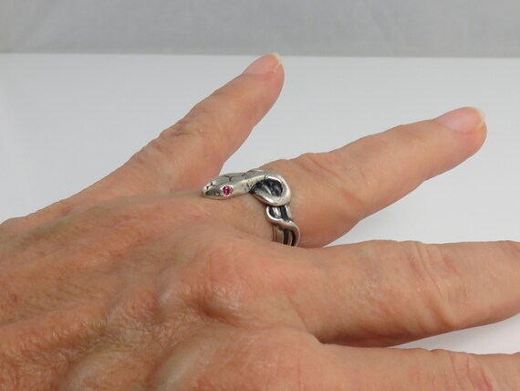 Vintage Sterling Silver Ruby Snake Ring Band sz 5… - image 4
