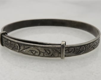 Antique Sterling Childs Bangle Bracelet. 1900's