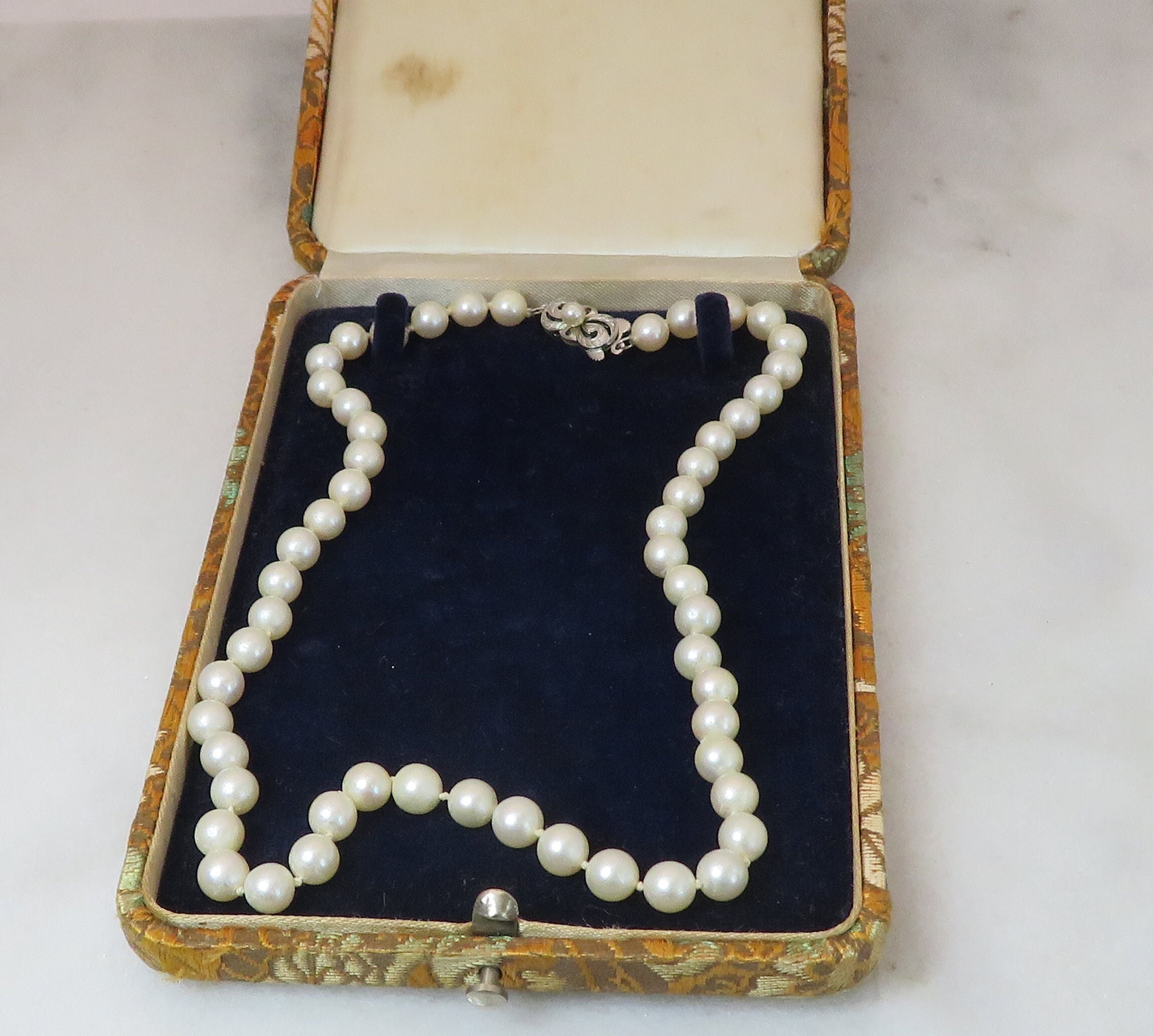 Vintage Mikimoto Pearl Strand Necklace 16.5 Inches Necklace. 6.95