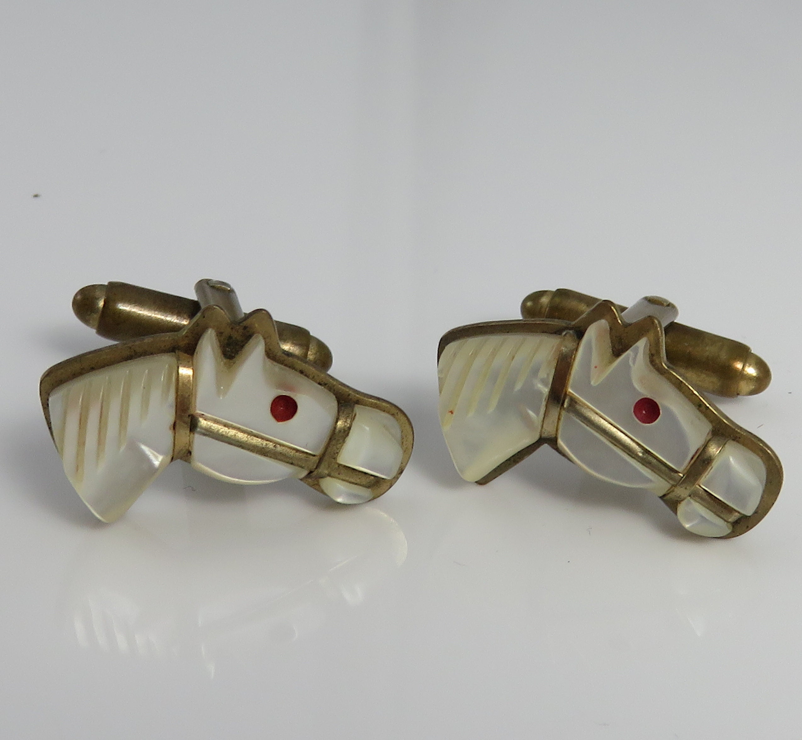 オックスフォードのアンティーク MOP 馬のカフスボタン。 - Etsy 日本