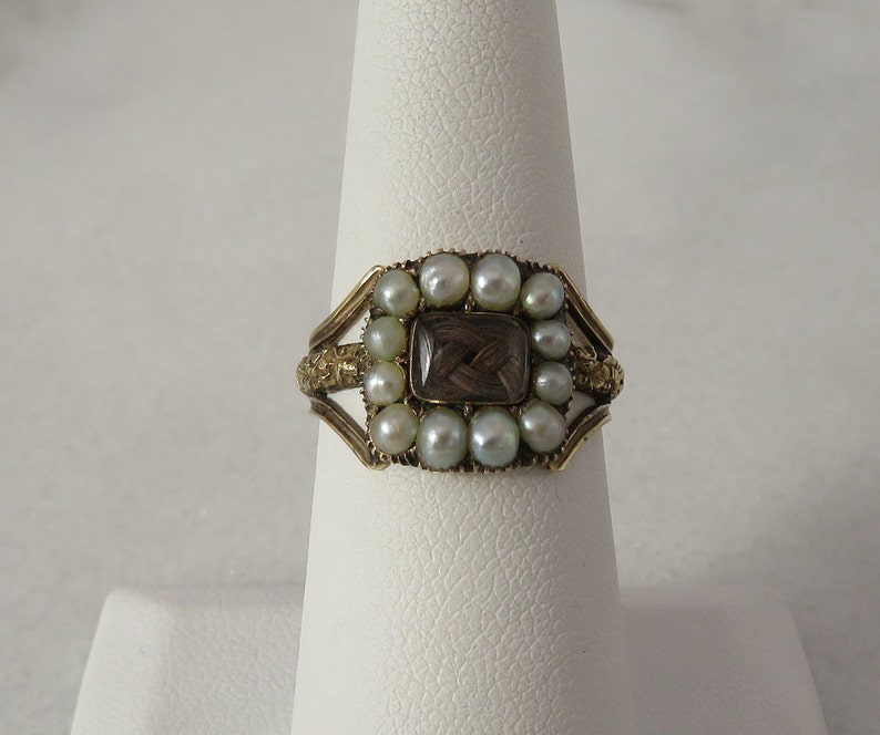 14k Antique Ring Yellow Gold Memorial Hair Band. sz 7. Dated 1825 bild 3
