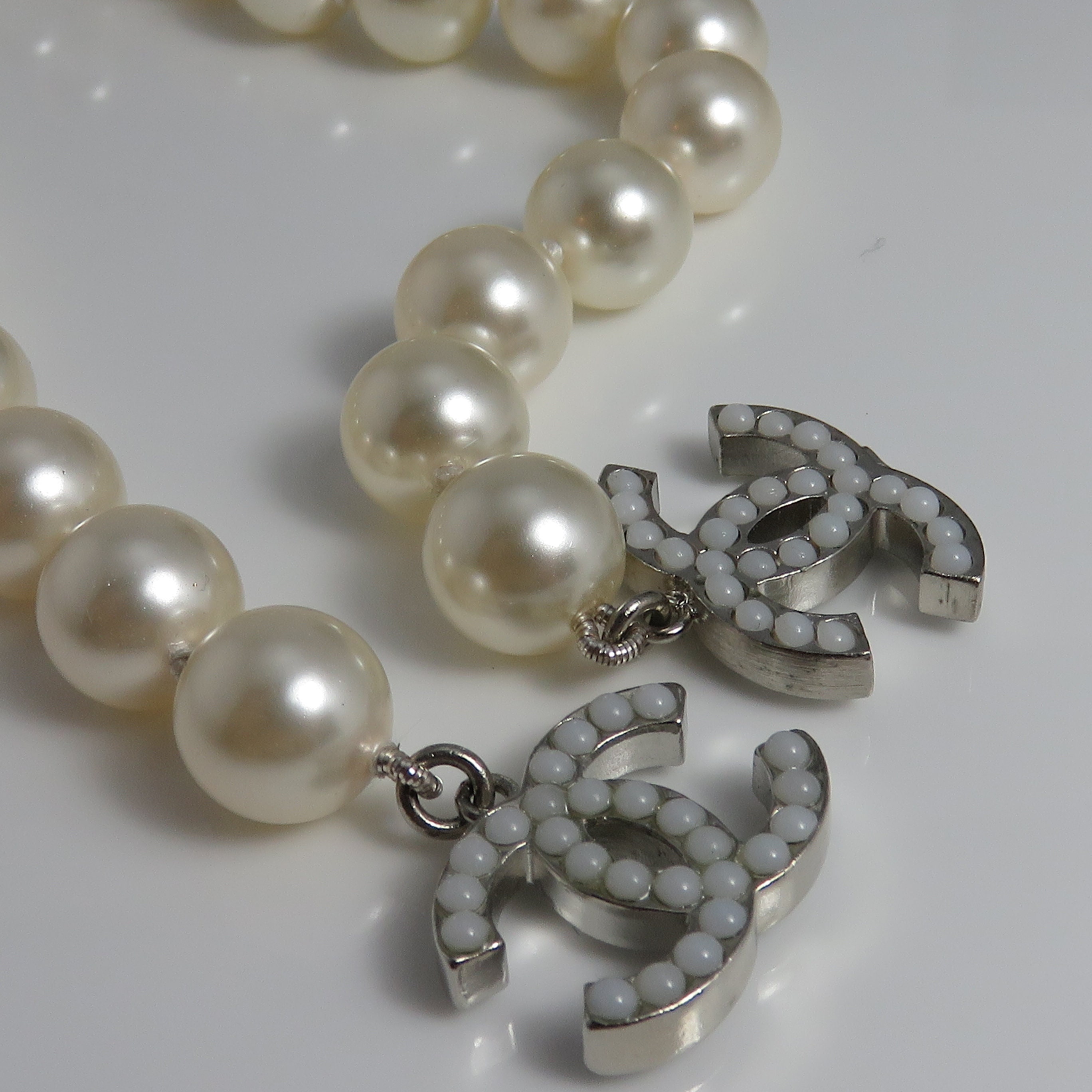 Vintage Chanel Pearl Necklace Lariat Strand 57 Inchs. 