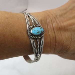 Vintage Navajo Sterling Silver Turquoise Cuff Bracelet Fred Harvey Era.