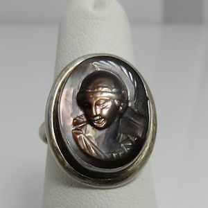 Vintage Cameo Abalone Shell Sterling Silver Ring.