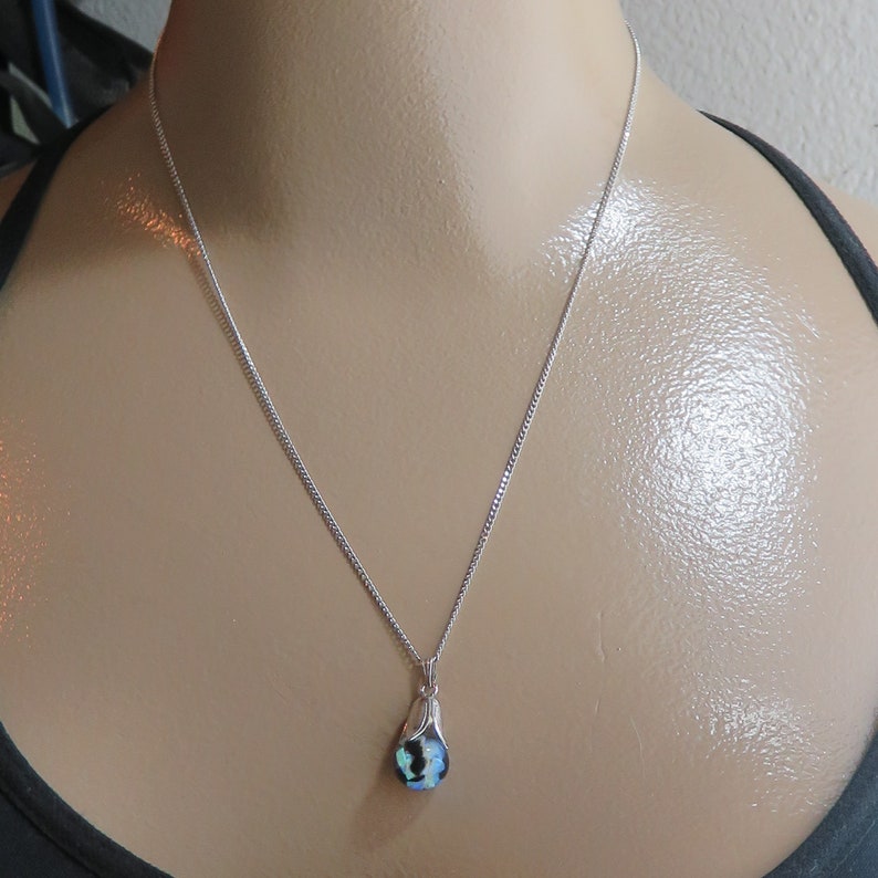 9.69mm globe. Vintage Sterling Silver Floating Opal Onyx Pendant Necklace