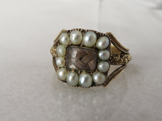 14k Antique Ring Yellow Gold Memorial Hair Band. sz 7. Dated 1825