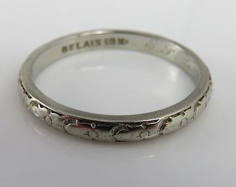 18k Art Deco Belais Band Ring. Dated size 5.