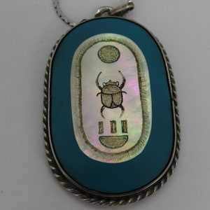 Estate Egyptian Revival 70&#39;s Pendant Sterling Shell Inlay Scarab Pendant Necklace.