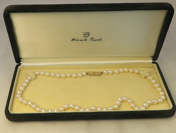 Vintage 14k Mikimoto Pearl Strand Graduated 19 inches Necklace