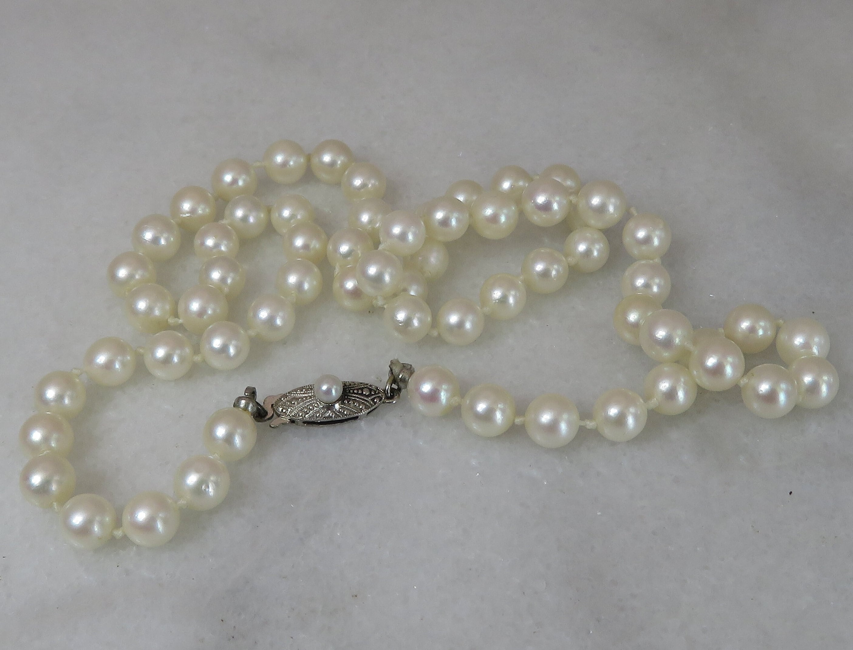 Vintage Mikimoto Pearl Strand Graduated 17.5 Inches Necklace