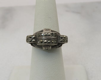 Estate Deco Sterling Silver Marcasite Ring. sz 6.75.