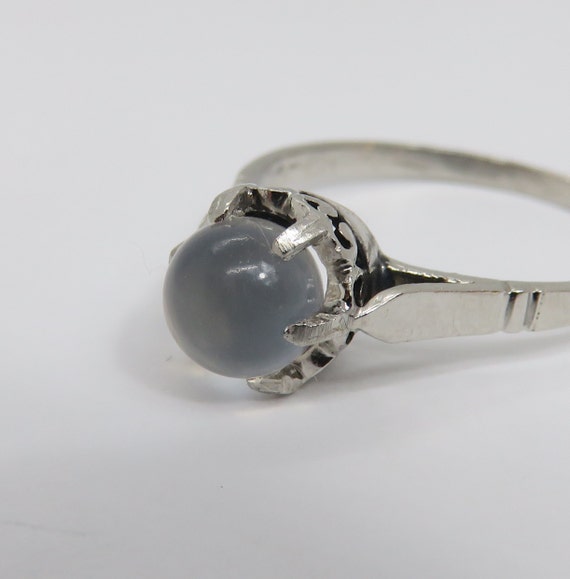 Art Deco Platinum Moonstone Ring. sz 6.5.