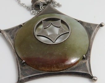 Vintage Sterling Silver Agate Stone Star Pendant Necklace.