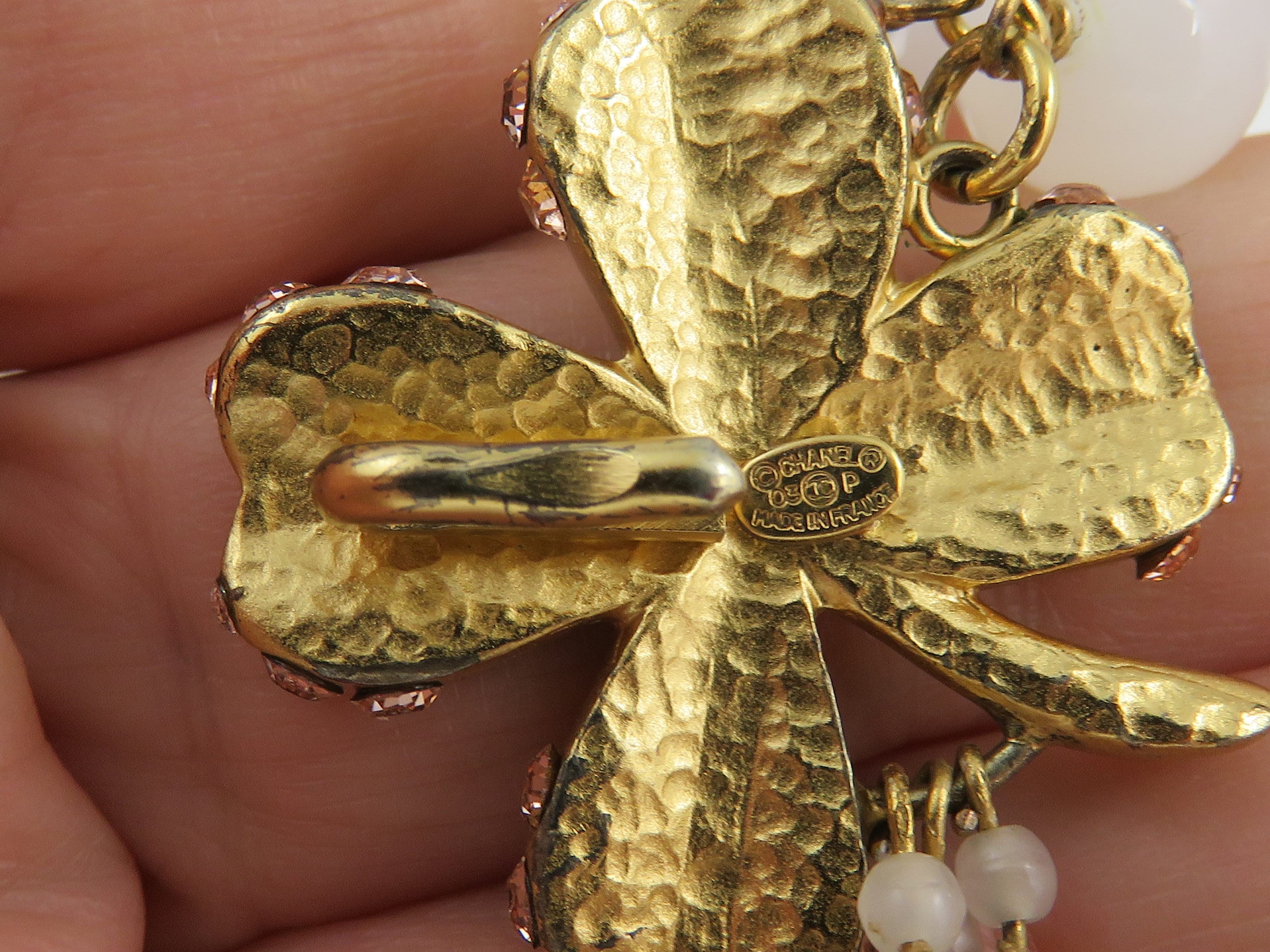 希少✨CHANEL Necklace Clover Vintage Vintage Chanel CC Clover Poured Glass Belt Necklace. - Etsy