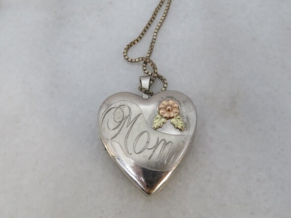 Locket mom on sale
