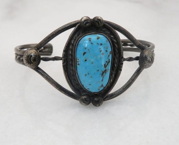 Early 1900's Vintage Navajo Turquoise Native American Jewelry Silver Sheild Bracelet Early 1900's Vintage Navajo Turquoise Native American Jewelry Silver Sheild Bracelet
