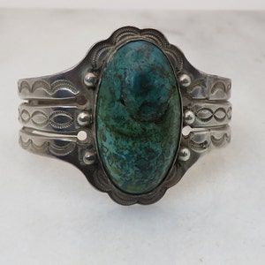Vintage Navajo Sterling Silver Bracelet Turquoise Cuff Bracelet. Fred Harvey Era