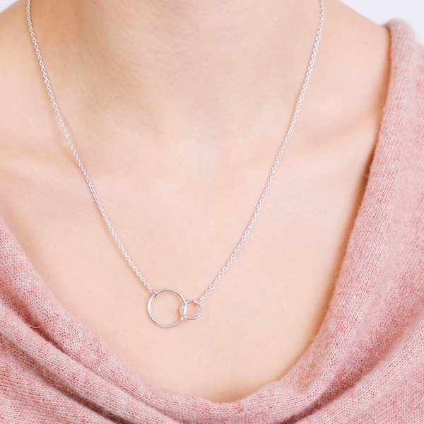 Entwined circles sterling silver necklace, Interlocking circles,  Circle of Love Necklace, Eternity hoop Necklace, valentine gift