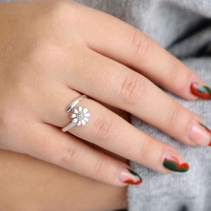 Daisy Sterling Silver Adjustable Ring, Daisy Ring, Flower Ring, Daisy, Flower, Adjustable Ring, Silver Adjustable Ring